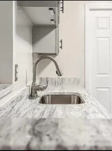 648 Friars Ln, Unit 2 in Florence, KY - Foto de edificio - Building Photo