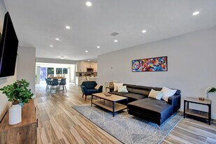 2632 Madison St in Hollywood, FL - Building Photo