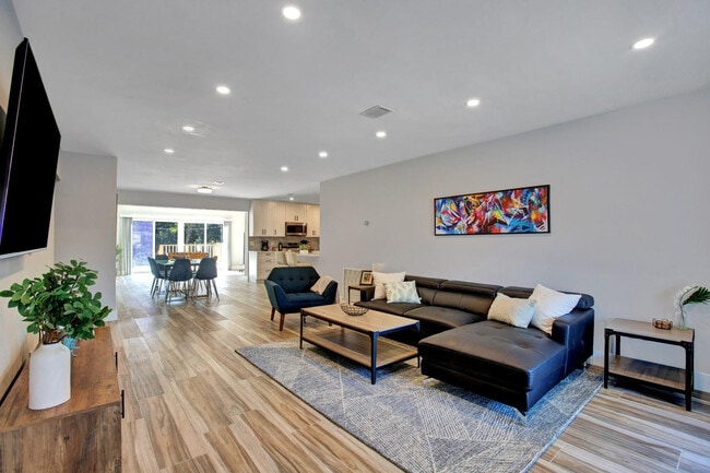 property at 2632 Madison St