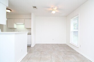 50 Fulton Ave-Unit -D-13 in Pensacola, FL - Building Photo - Building Photo