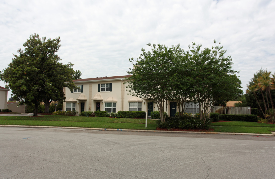 Grand at Olde Carrollwood in Tampa, FL - Building Photo