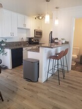 5505 Adelaide Ave in San Diego, CA - Building Photo - Building Photo