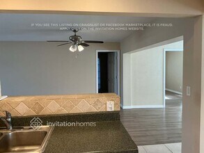 14036 102nd Ave N in Largo, FL - Foto de edificio - Building Photo