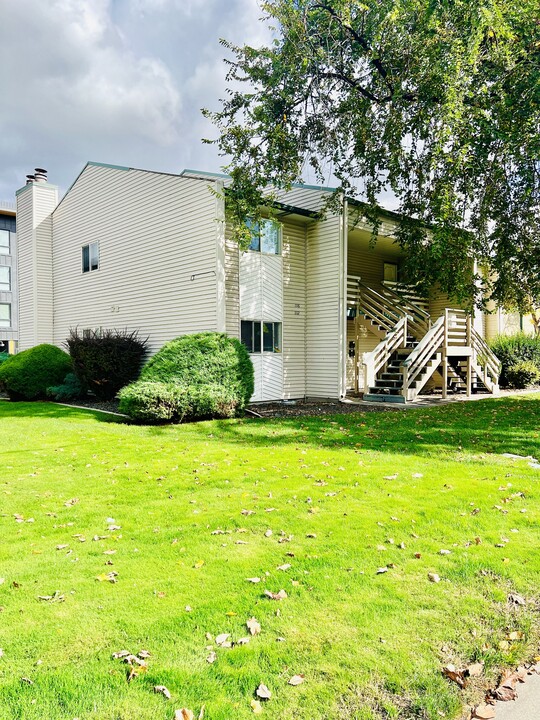 River Street Apartments in Boise, ID - Building Photo