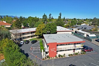 Bascom Arms Apartments in San Jose, CA - Building Photo - Building Photo