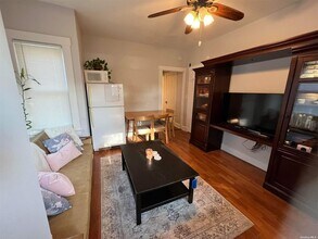 26 S Bayles Ave, Unit 1N in Port Washington, NY - Building Photo - Building Photo