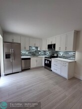 2802 SW 12th St in Deerfield Beach, FL - Building Photo - Building Photo