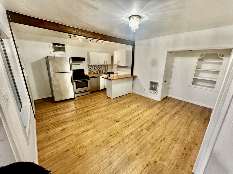 479 1/2 Isabel St, Unit 479 12 in Los Angeles, CA - Foto de edificio
