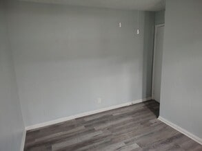 1405 Yosemite Dr in Bakersfield, CA - Building Photo - Building Photo