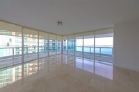 2127 Brickell Ave in Miami, FL - Building Photo - Building Photo