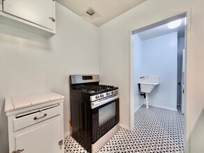 1232 Ridgeley Dr in Los Angeles, CA - Building Photo - Building Photo