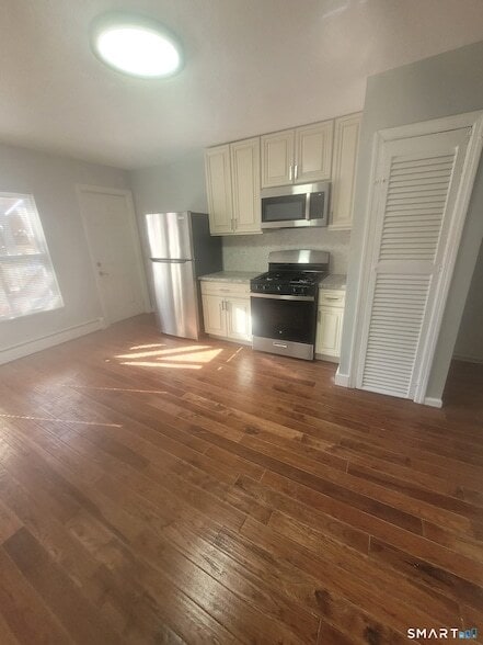 property at 2304 Barnum Ave