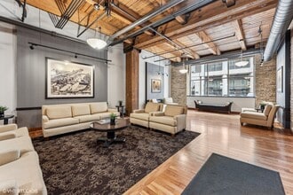 540 N Lake Shore Dr in Chicago, IL - Foto de edificio - Building Photo