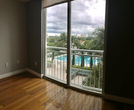 3000 Coral Wy, Unit 608 in Coral Gables, FL - Building Photo - Building Photo