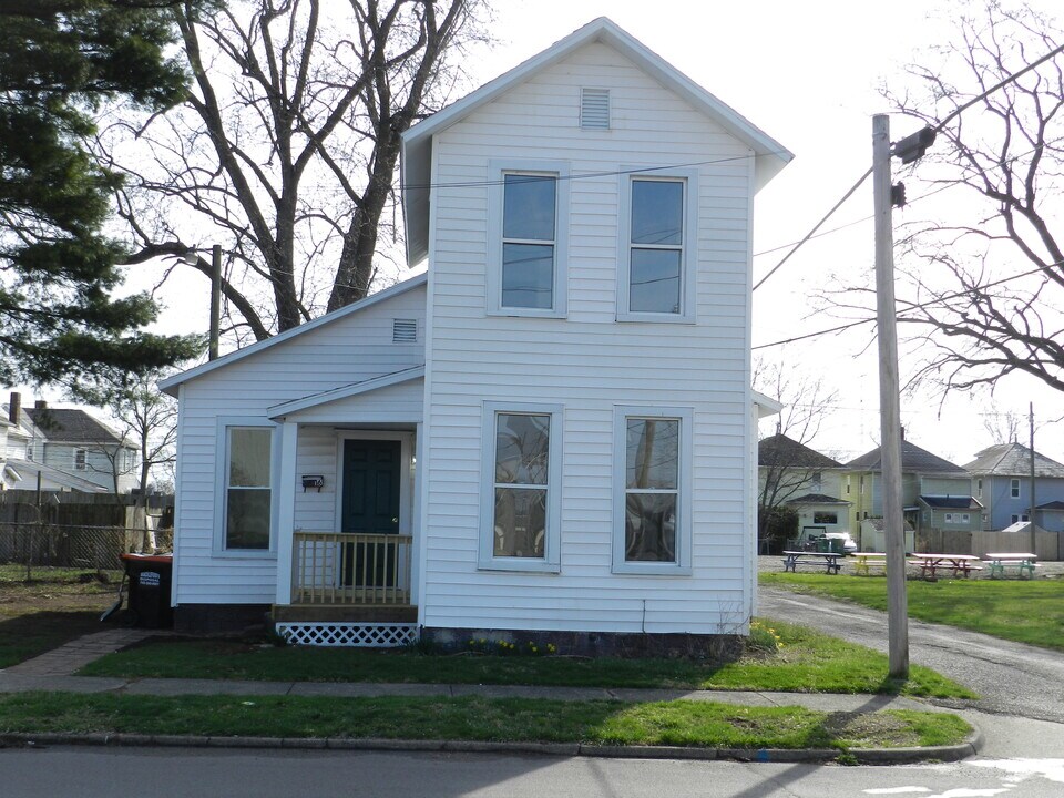 16 Mill St in Newark, OH - Building Photo