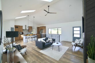 1830 22nd St S in Brookings, SD - Building Photo - Building Photo