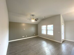 15701 Potomac Dr in Edmond, OK - Building Photo - Building Photo
