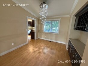 Spacious Home with Private Yard in Surrey, BC - Building Photo - Building Photo