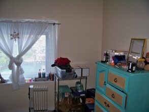 5815 Alder St, Unit 2 in Pittsburgh, PA - Foto de edificio - Building Photo