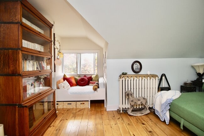 390 Holland Ave in Ottawa, ON - Building Photo - Building Photo