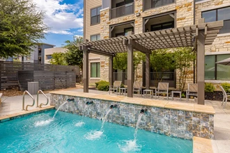 Avita Alamo Heights in San Antonio, TX - Building Photo - Building Photo
