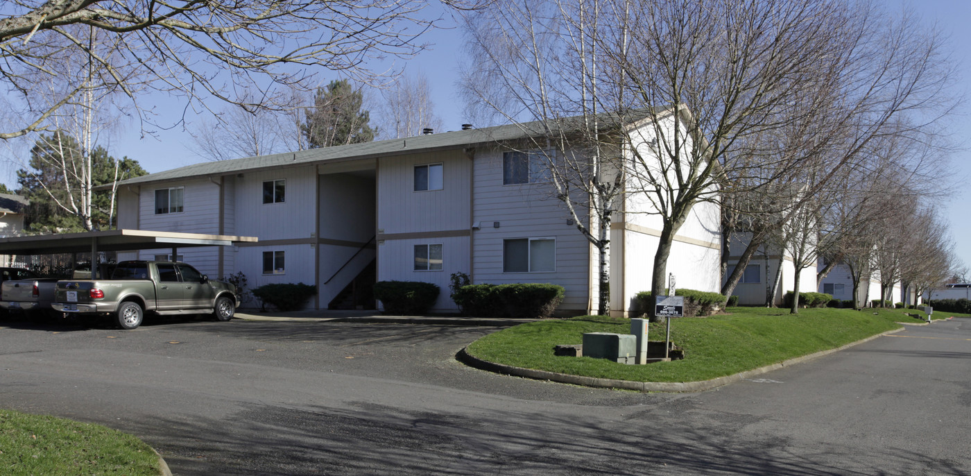 Village 57 Apartments in Vancouver, WA - Foto de edificio