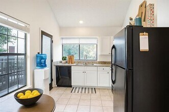 4308 Laguna Dr in Dallas, TX - Building Photo - Building Photo