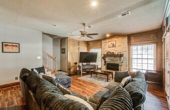 18307 Forest Elms Dr in Spring, TX - Building Photo - Building Photo