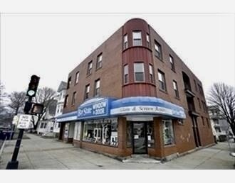 364-368-368 Ashley Blvd in New Bedford, MA - Building Photo