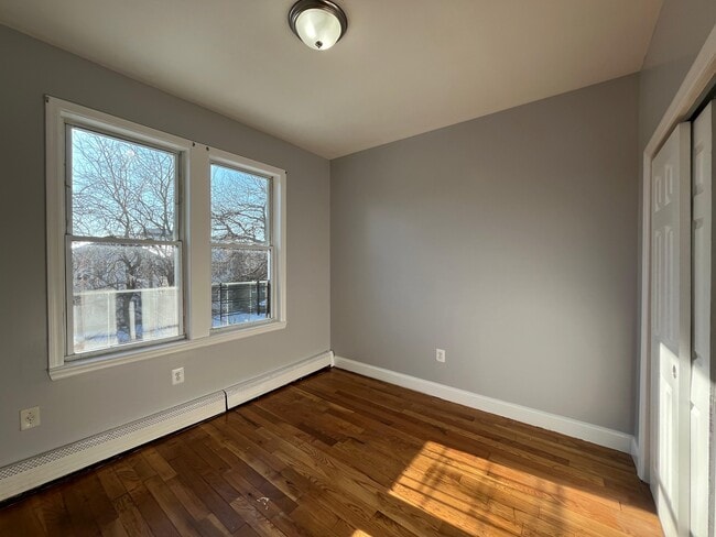 158 Woodlawn Ave, Unit 2B in Jersey City, NJ - Building Photo - Building Photo