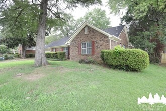5291 Twin Woods Ave in Memphis, TN - Building Photo - Building Photo