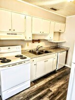 5409 Hilltop Ave, Unit B in Panama City Beach, FL - Building Photo