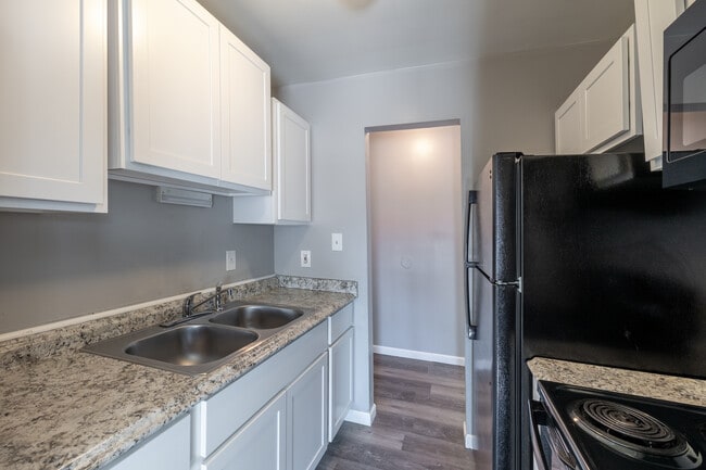Hubbard Oaks Apartments in Mount Clemens, MI - Foto de edificio - Interior Photo