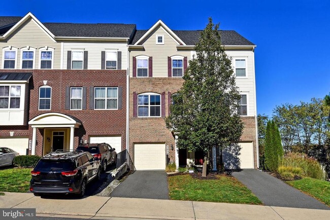 property at 3030 Chinkapin Oak Ln