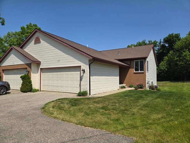 property at 1623 Lamberton Lake Dr NE