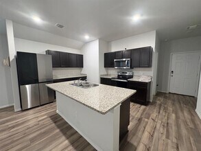 668 Wyatt Wy in Jarrell, TX - Building Photo - Building Photo