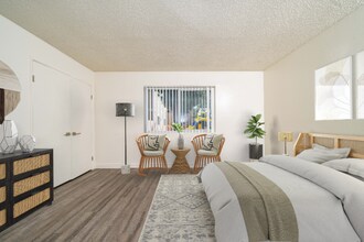 570 S Lincoln Ave, Unit 10 in El Cajon, CA - Foto de edificio - Building Photo