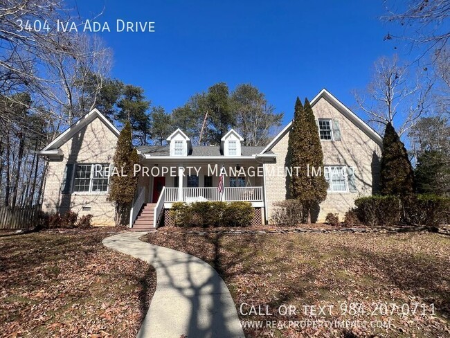 3404 Iva Ada Dr in Hillsborough, NC - Building Photo - Building Photo