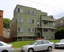 Homesdale in Vancouver, BC - Building Photo