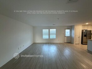 135 Pasadena Pl in New Braunfels, TX - Foto de edificio - Building Photo