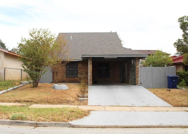property at 1423 Agave Dr
