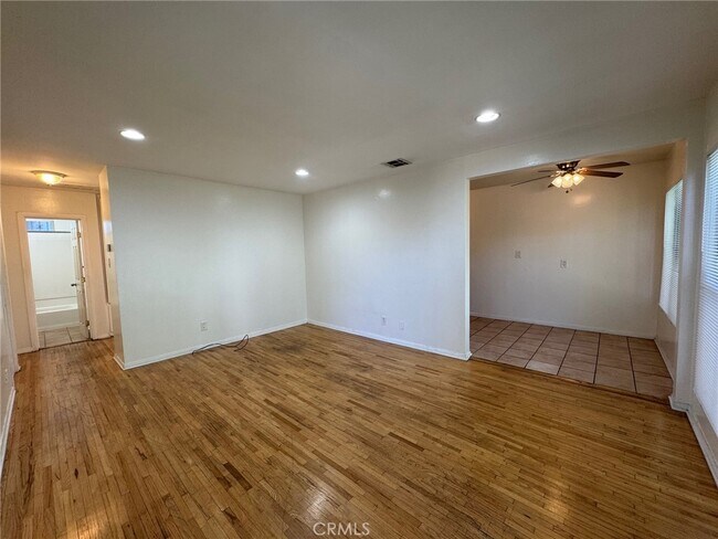 1372 W 36th St in Los Angeles, CA - Building Photo - Building Photo