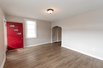 223 E Pennview St in Pittsburgh, PA - Building Photo - Building Photo