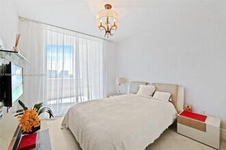 17875 Collins Ave, Unit 702 in Sunny Isles Beach, FL - Building Photo - Building Photo