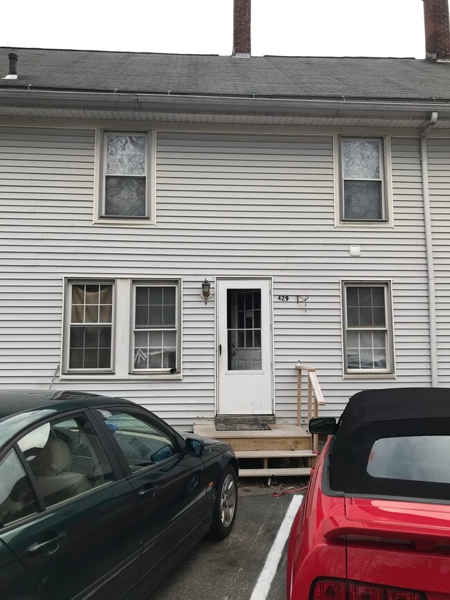 property at 425 -431 Main Street