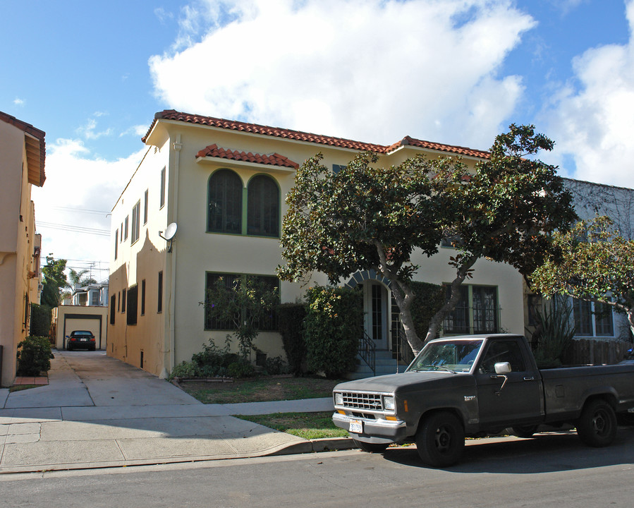 429 N Spaulding Ave in Los Angeles, CA - Building Photo