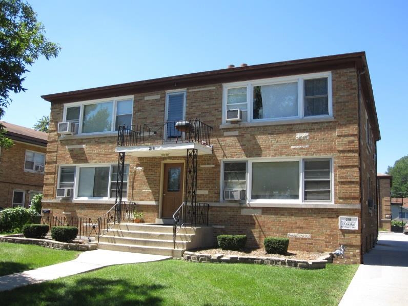 214-218 S Myrtle Ave in Villa Park, IL - Foto de edificio