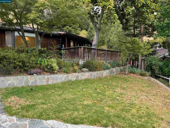 1139 Sierra Vista Way in Lafayette, CA - Building Photo - Building Photo