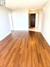 55 Elm Dr W in Mississauga, ON - Building Photo - Building Photo