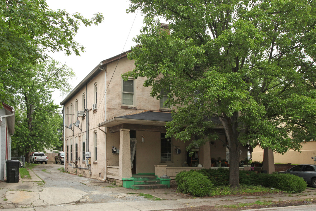 949-951 Maple St in Jeffersonville, IN - Building Photo